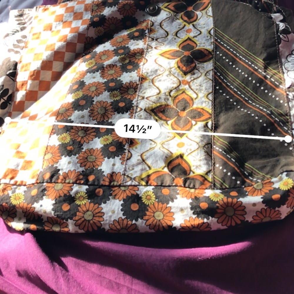 Patterned Hobo Bag - Picture 7 of 8